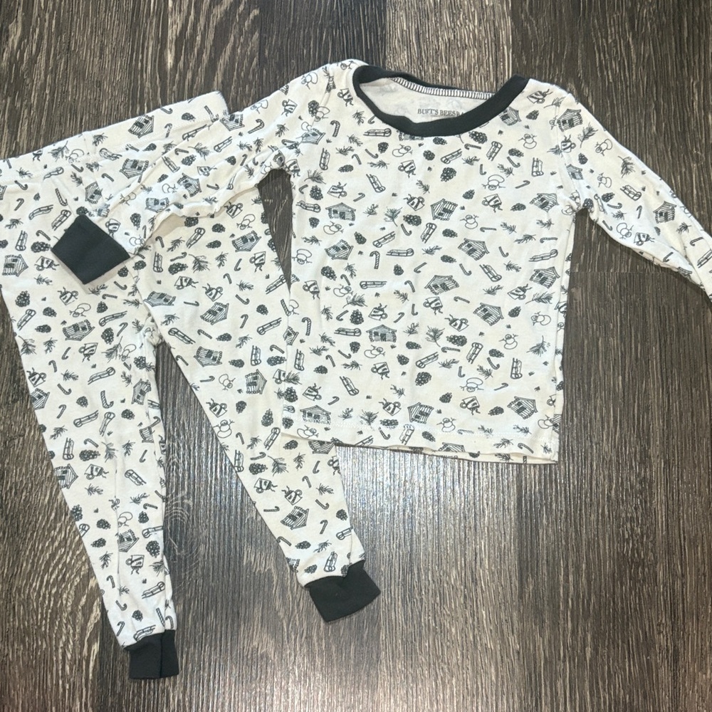 Burts Bees pajama set in neutral colors with Christmas holiday print size 18 m
